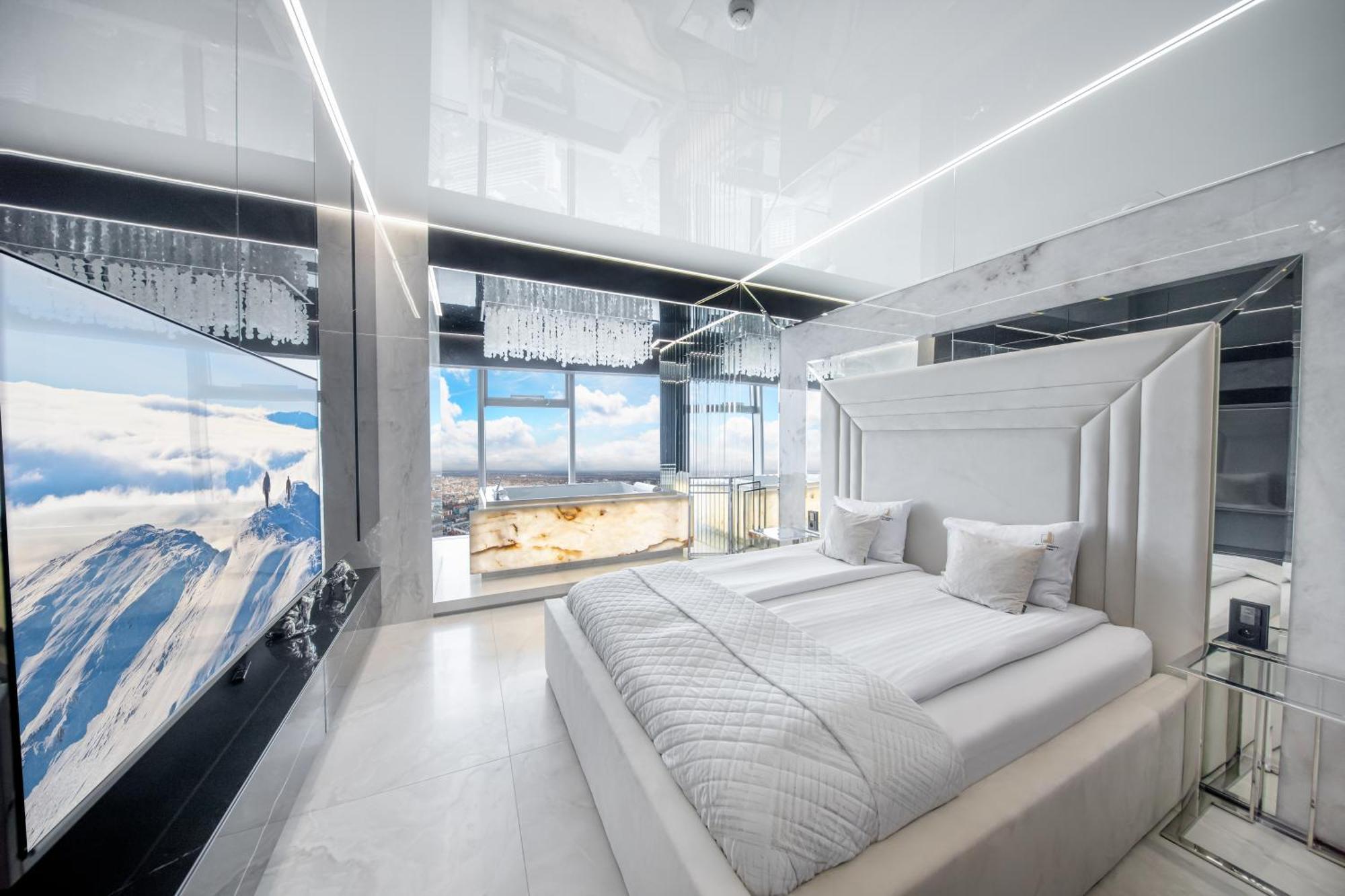 ורוצלב Apartamenty Sky Tower Z Jakuzzi Przy Oknie מראה חיצוני תמונה